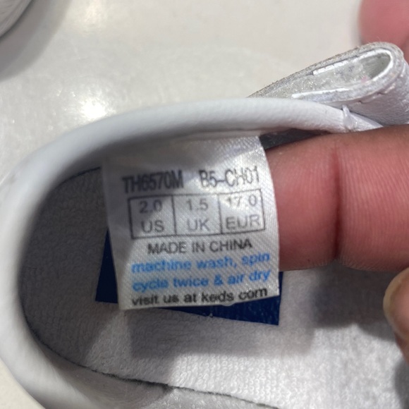 Newborn Babygirl Girls Shoes 6 pair 0-9 months - Picture 7 of 10